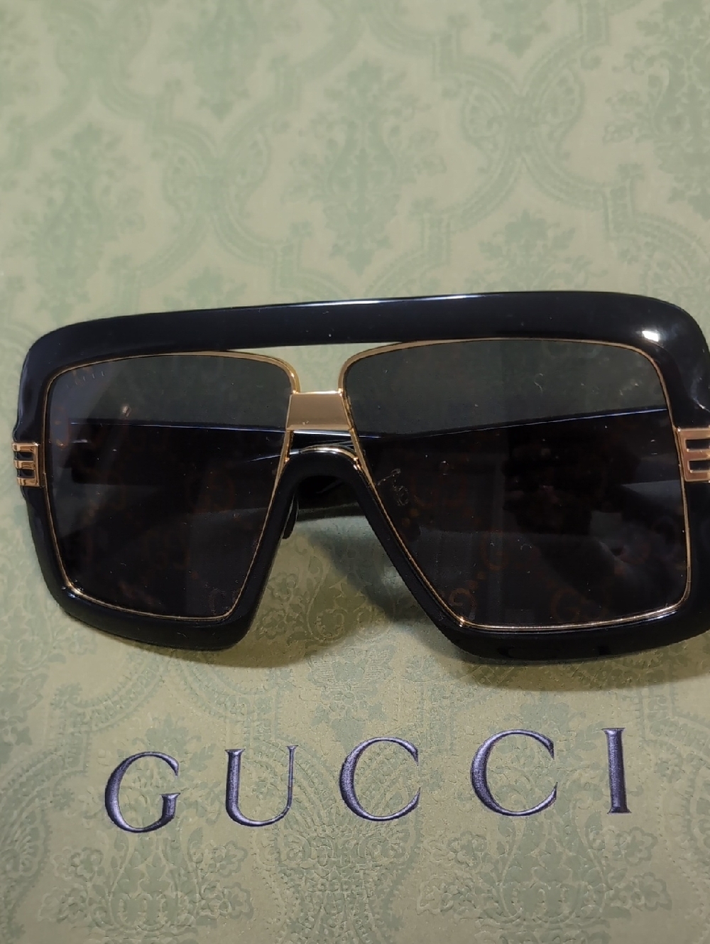 Gucci Black and Gold Men's Shield Sunglasses